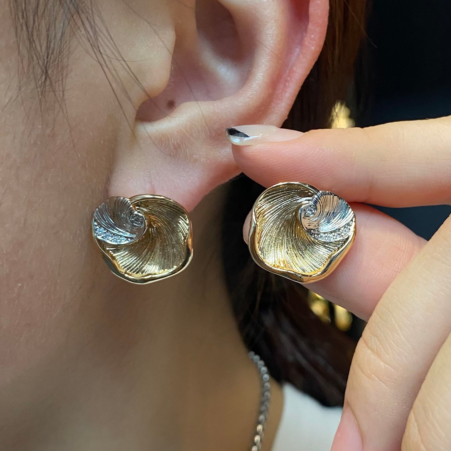 Brincos Folha Dupla Banho XYE105485