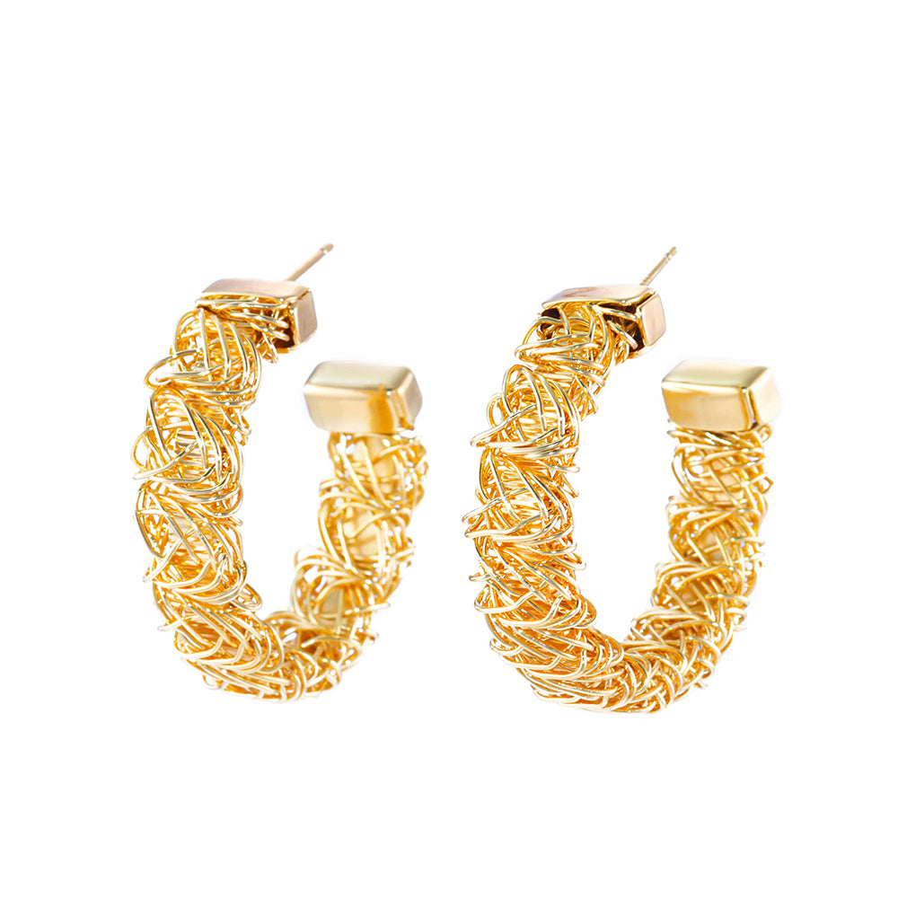 Brincos meia argola XYE106107