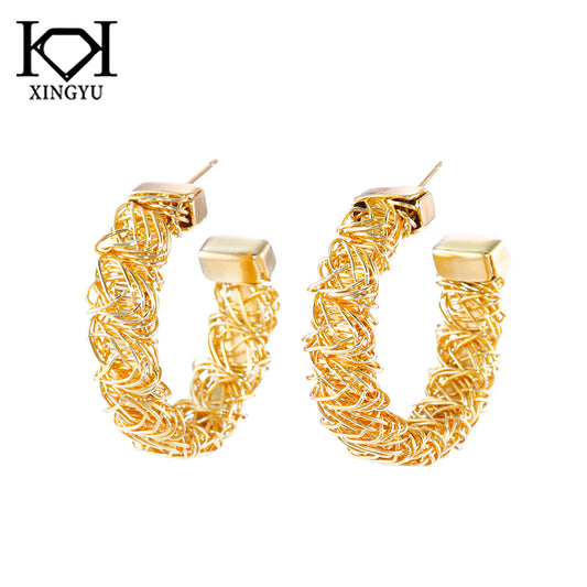 Brincos meia argola XYE106107