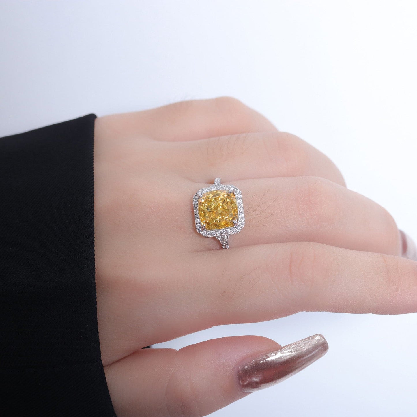 Anel Prata 925 e Diamante de Alto Carbono Yellow Fancy XYR101442