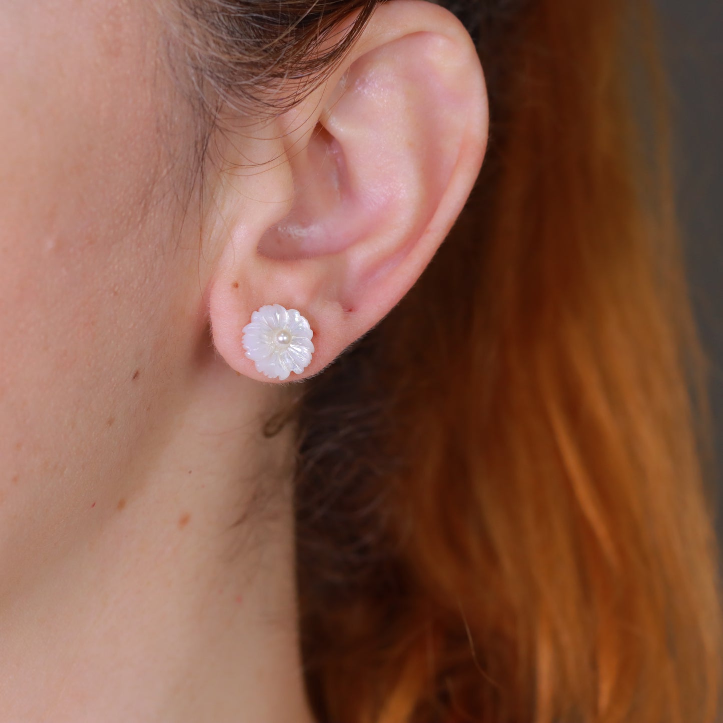 Brincos Flor de madre perola XYE105361