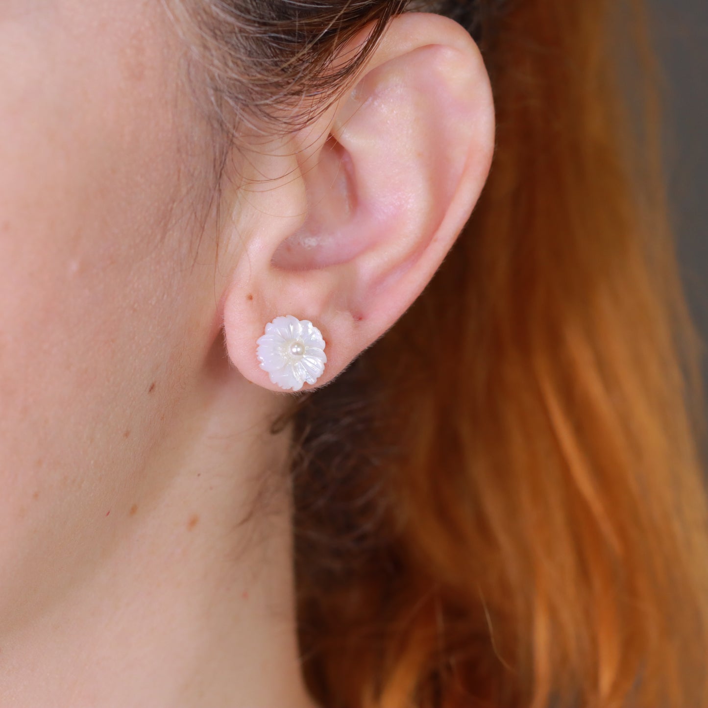 Brincos Flor de madre perola XYE105361