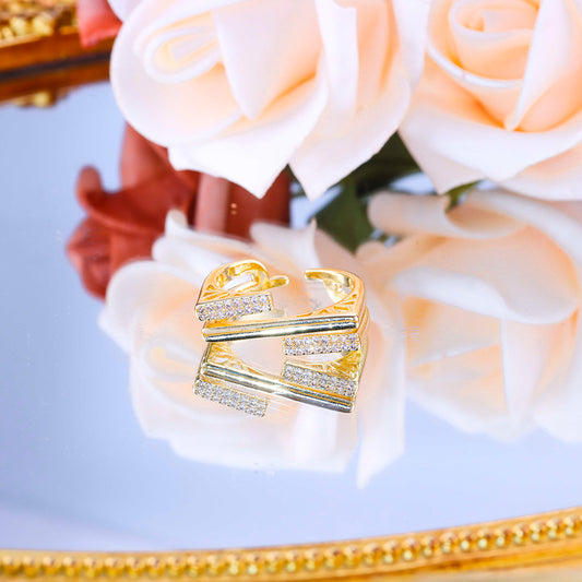 Anel quadrado cravejado DCG0780