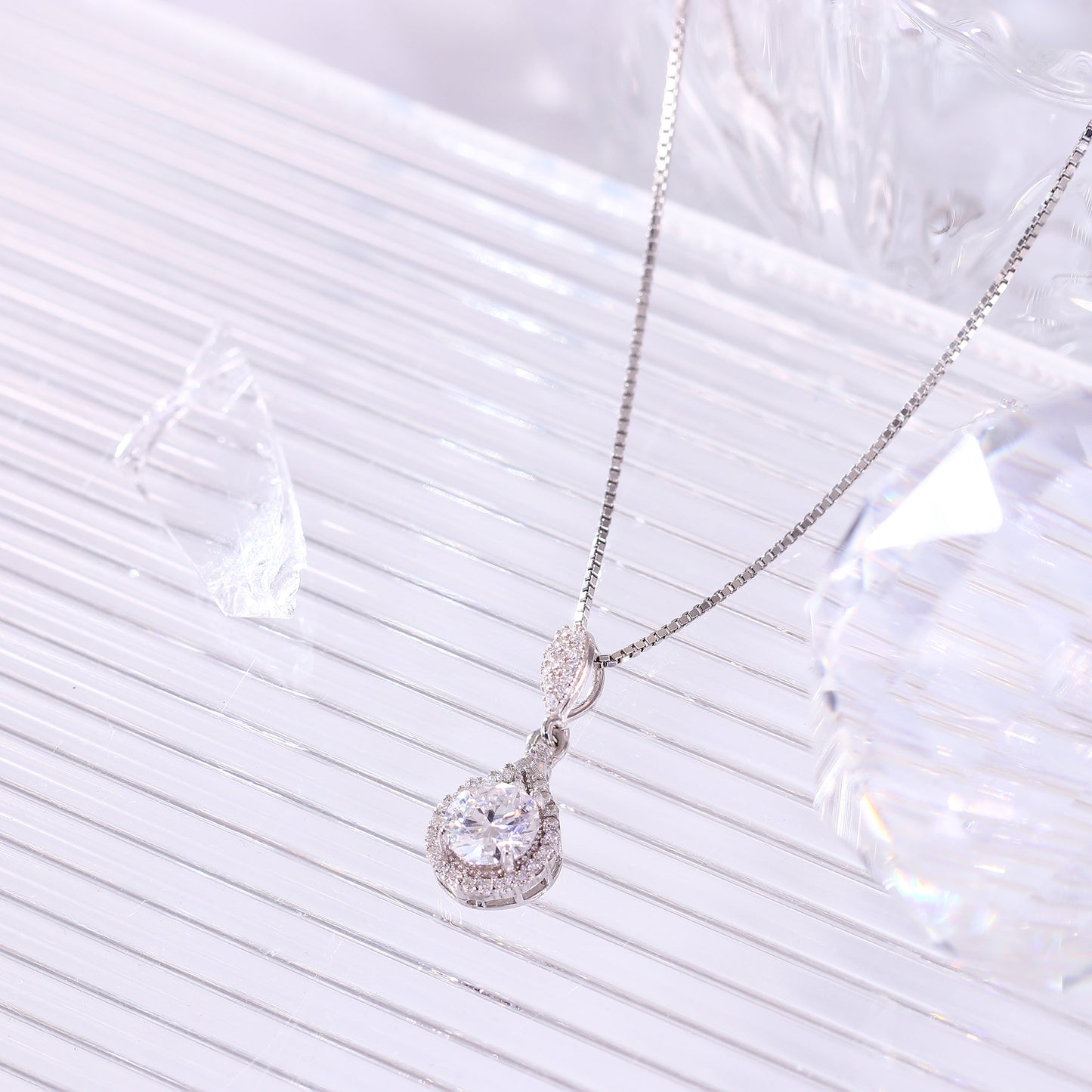 Colar Luxo e estilo Prata 925 e Moissanite XYN101330