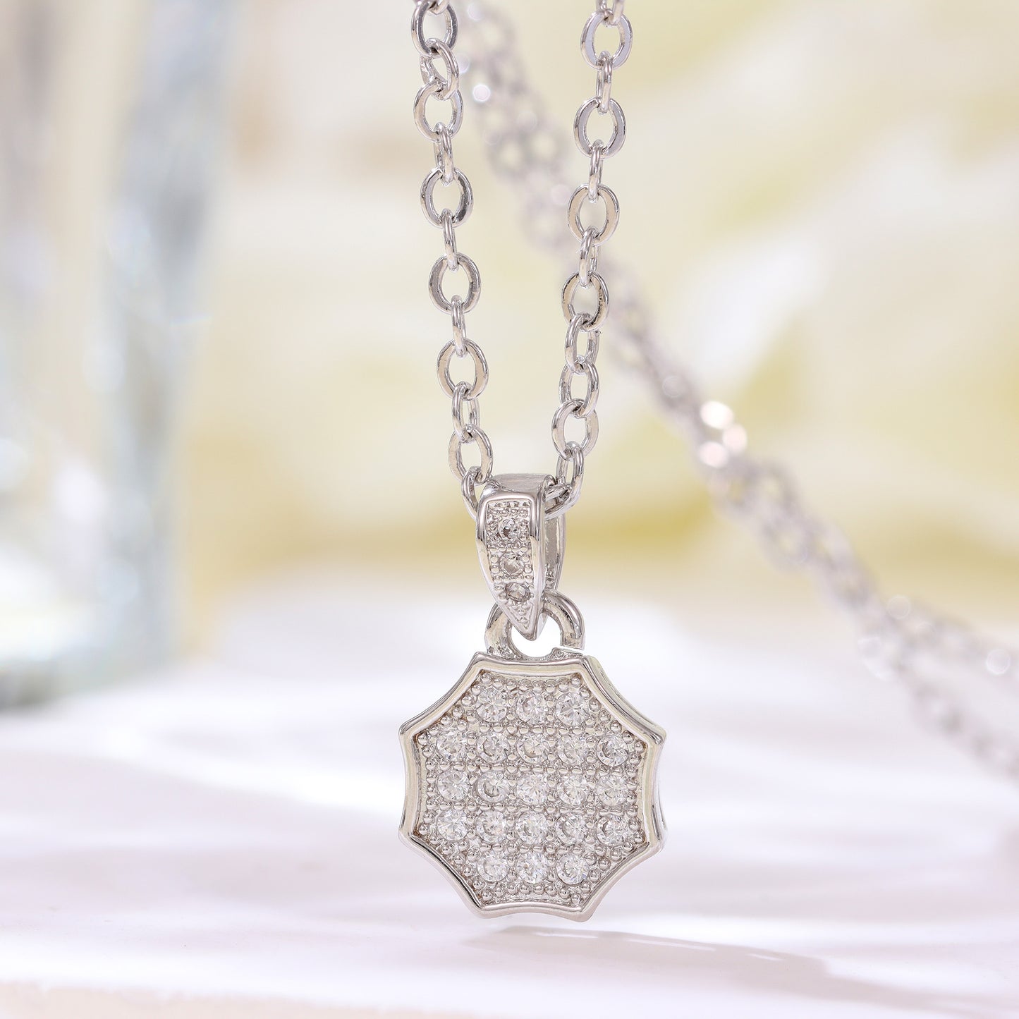 Colar Hexagonal Cravejado XYP100522