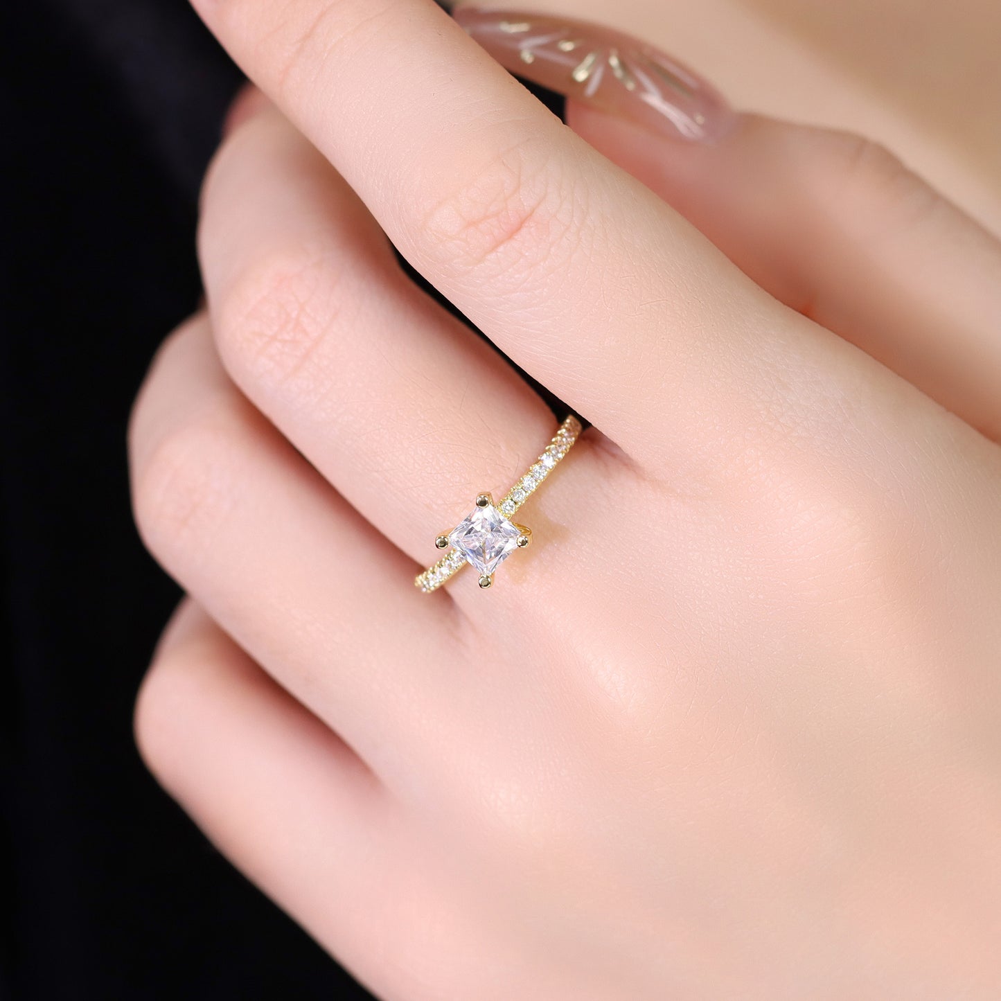 Anel solitario cravejado XYR102822