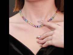 Colar Detalhes Colorido 46cm  XYS101210