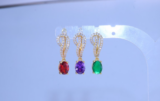 Argolinha cravejada com pedra vermelha DCG0825