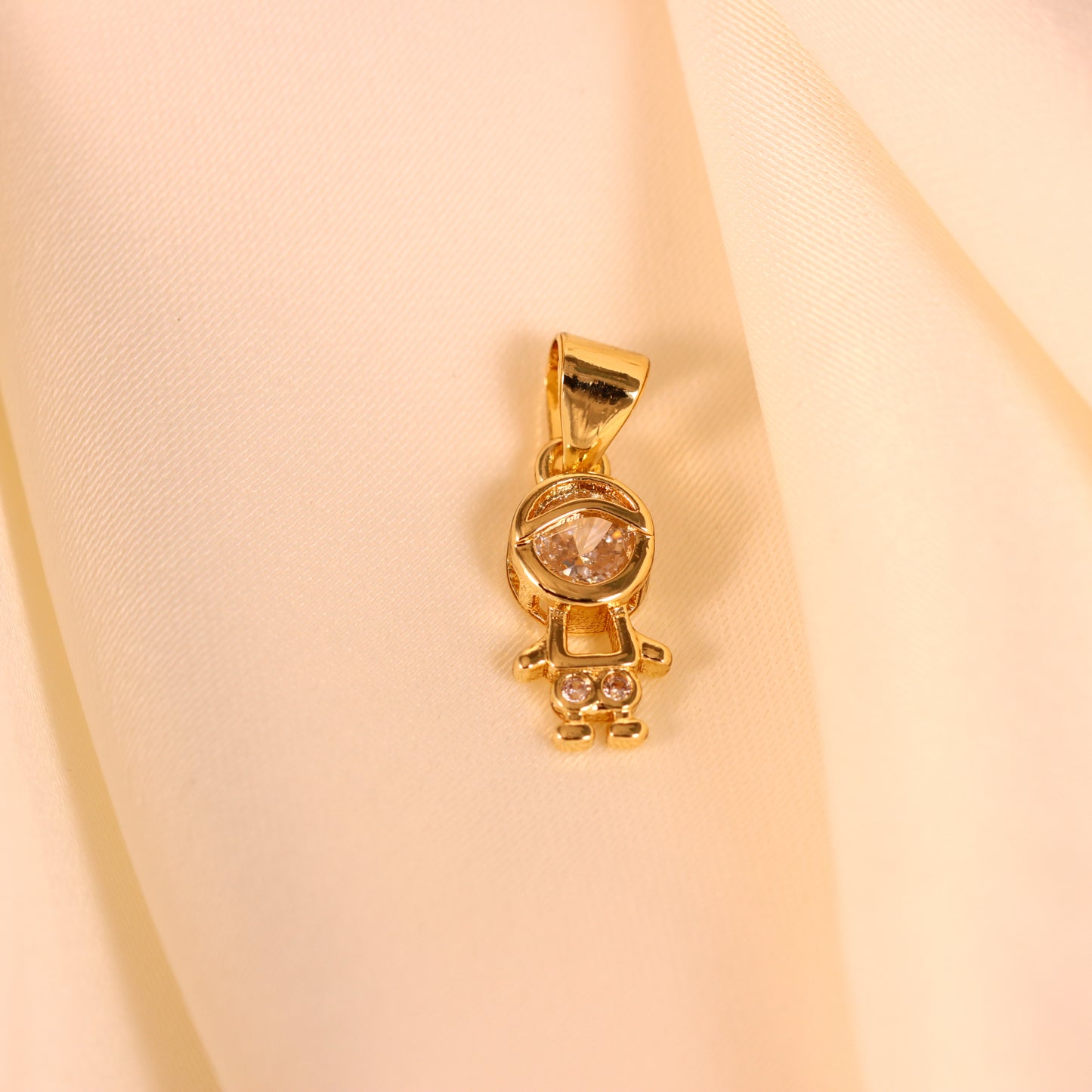 Pingente Menino lapidado com zirconias DCG0159
