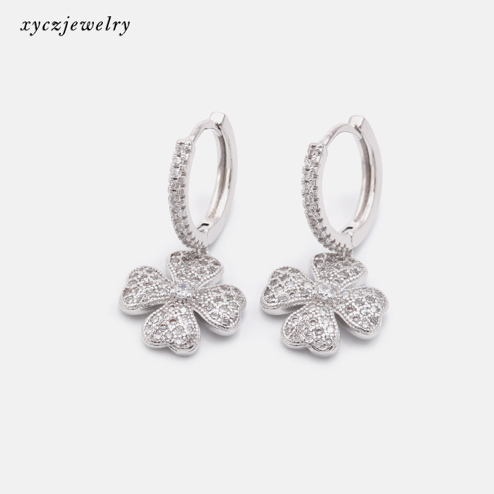Brincos argolinha trevos XYE103323新款