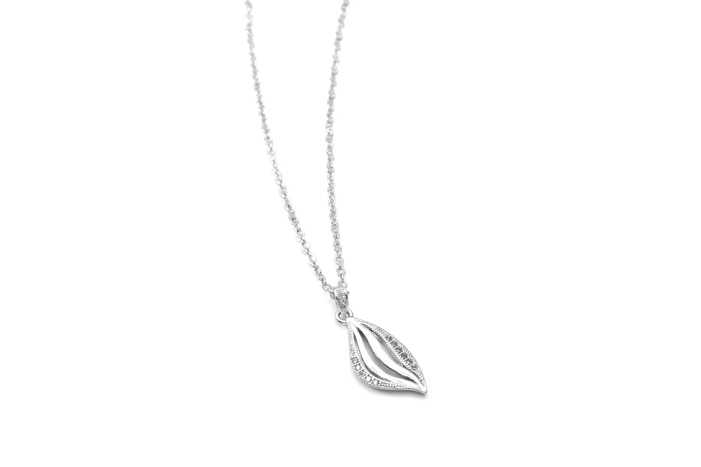 Colar Gota Estilizada XYP100541