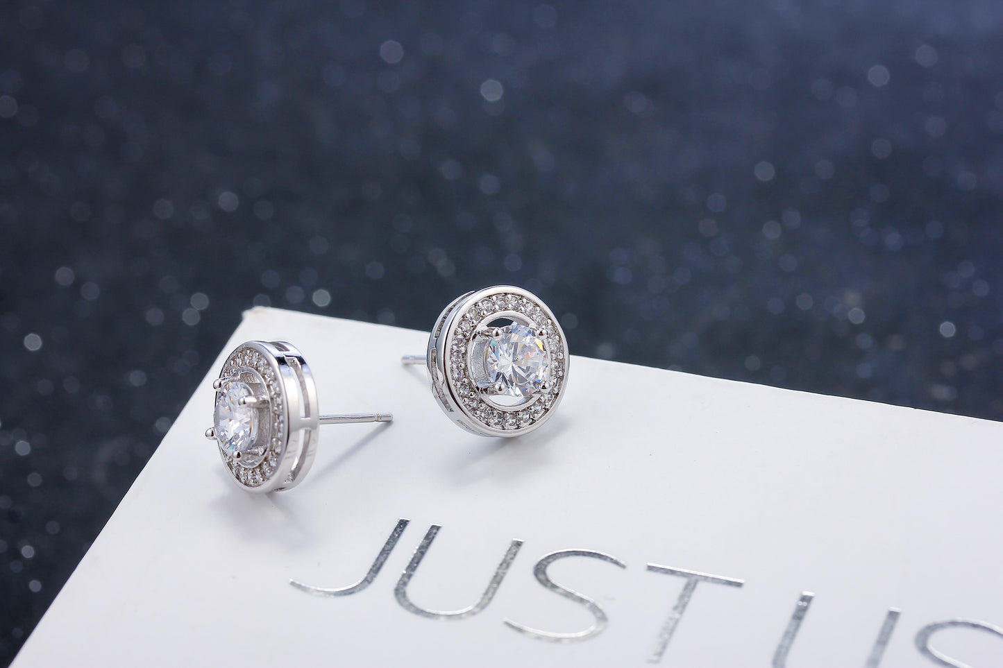 Brincos Perfeicao iluminada XYS100223