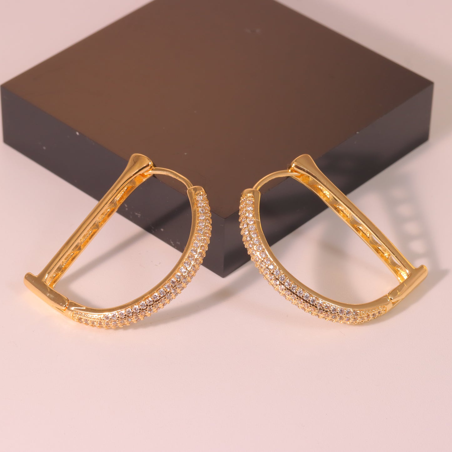 Brinco D zirconia DCG0074