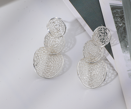 Brinco bolas vazadas EBG0022