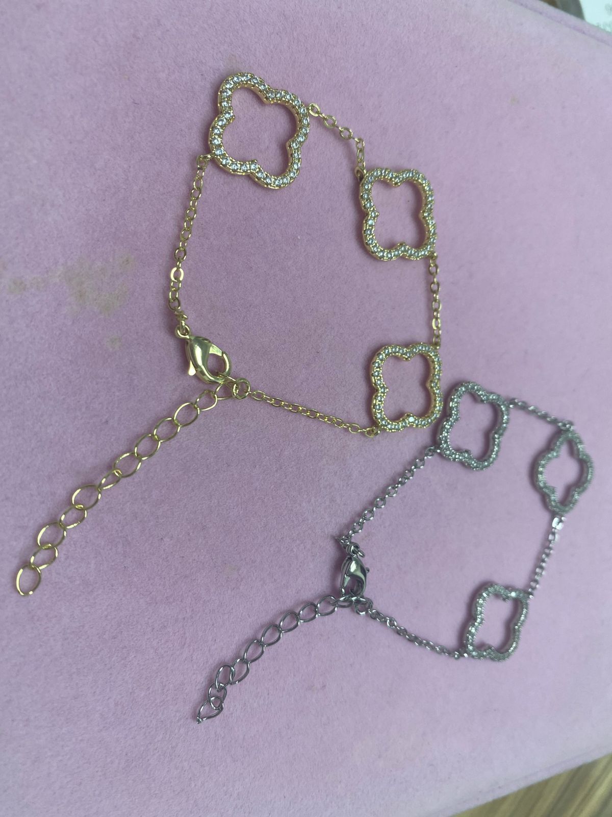 Pulseiras Trevos vazados XYH101051