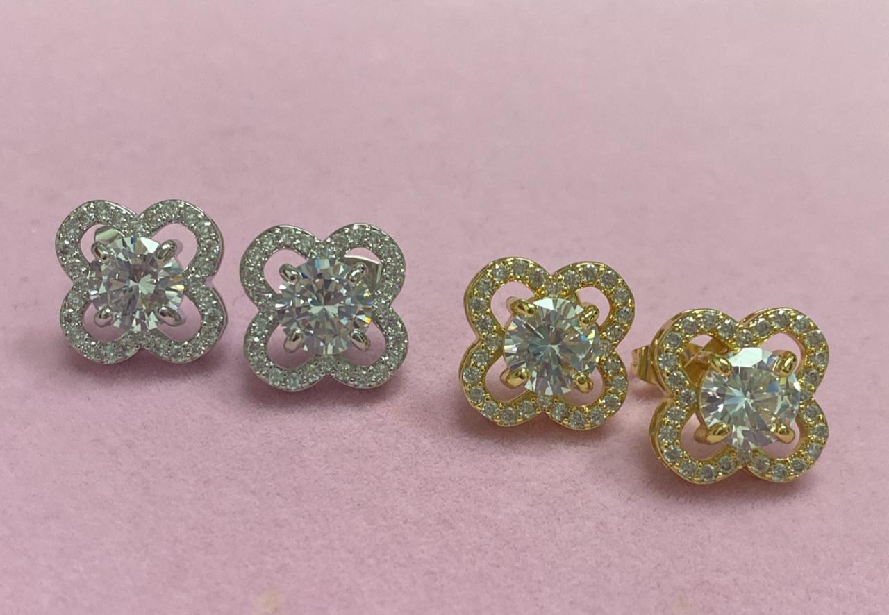 Brincos trevos iluminados XYN101328