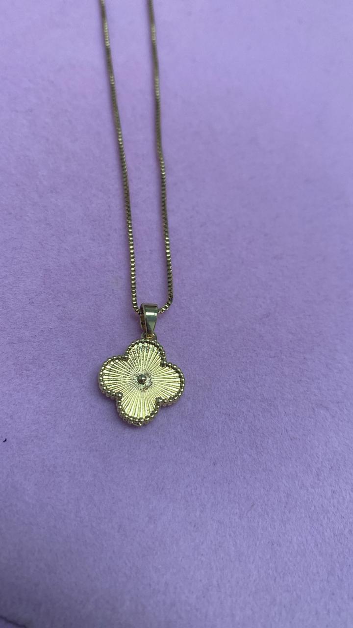 Colar trevos inspiracoes XYS101575