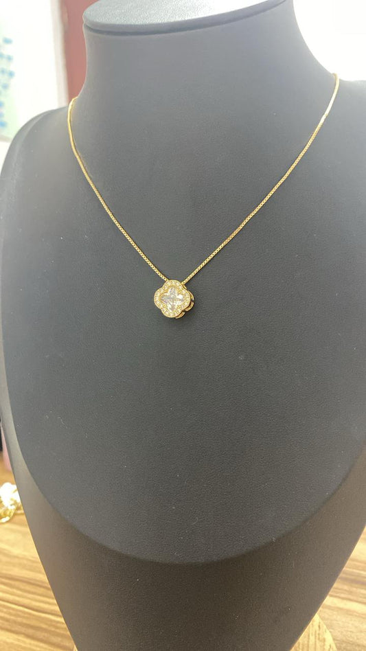 Colar pingente Trevo XYS101704