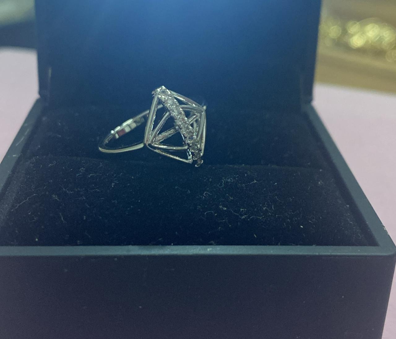 Anel estilo Luxo XYR102526