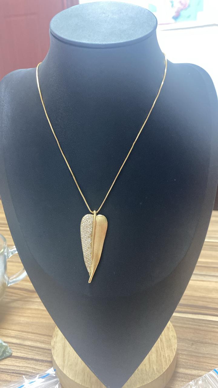 Colar folha acetinada XYS101972