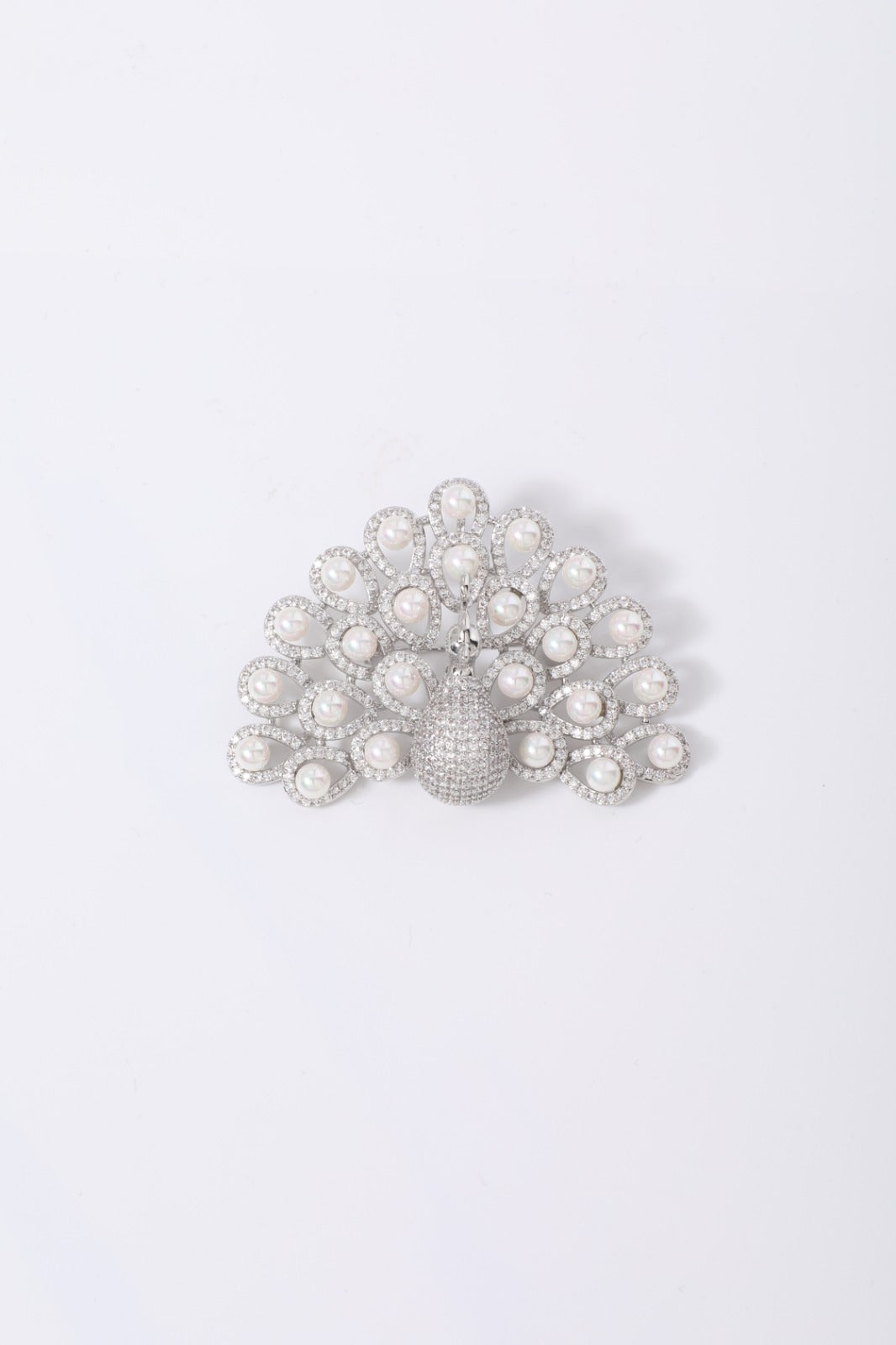 Broche Luxo Perolas e Pedras  EBG0002