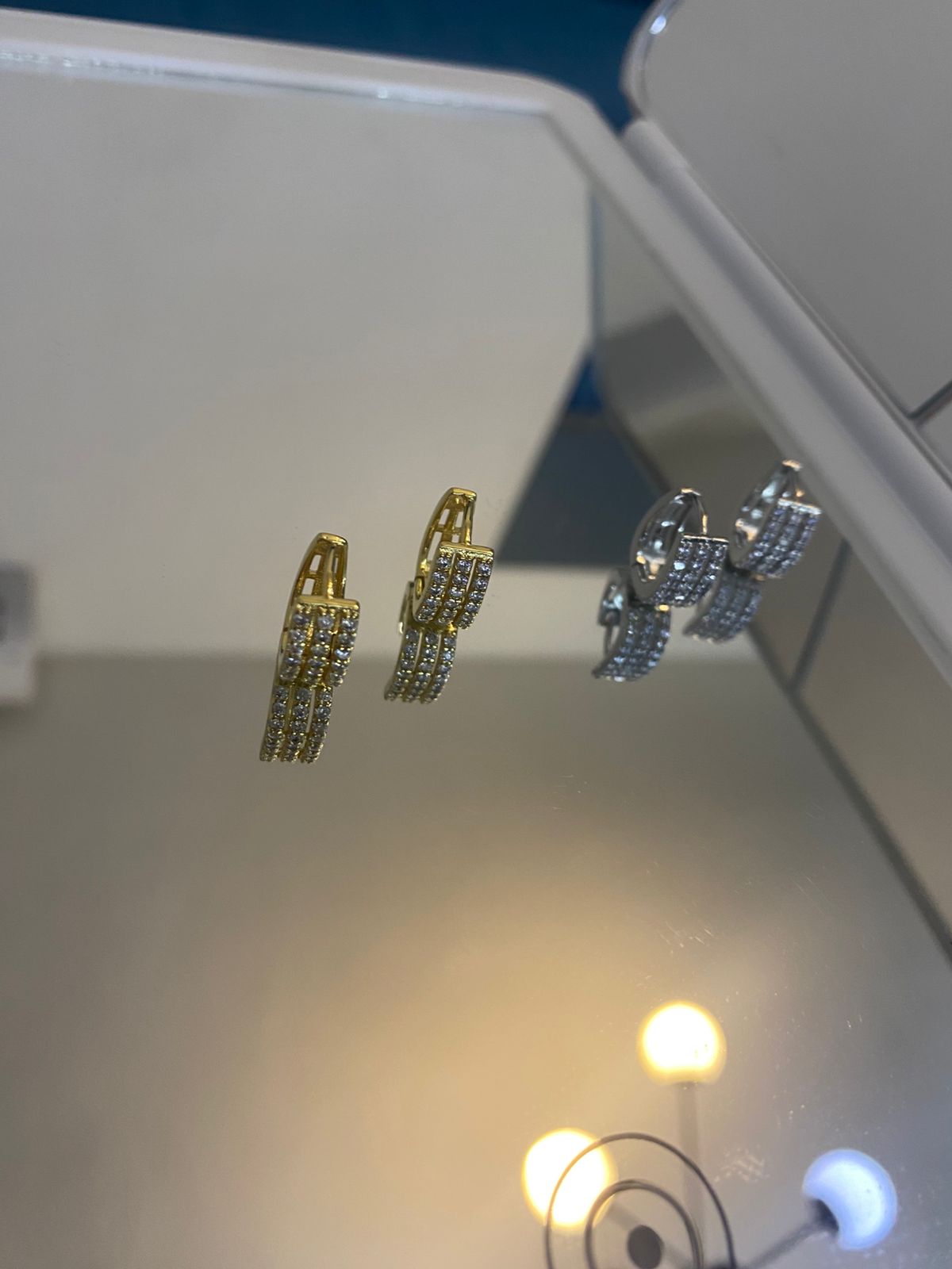 Brincos Argolinhas Quadradas G756