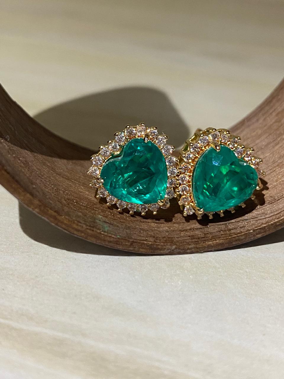 Brincos coracao cravejado pedra fusion XYS102024