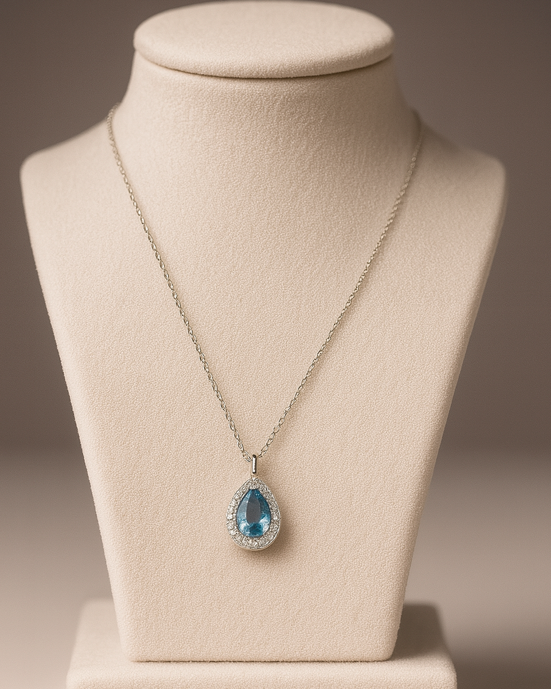 Colar Pingente Oval Azul- Prata 925 DCG0369