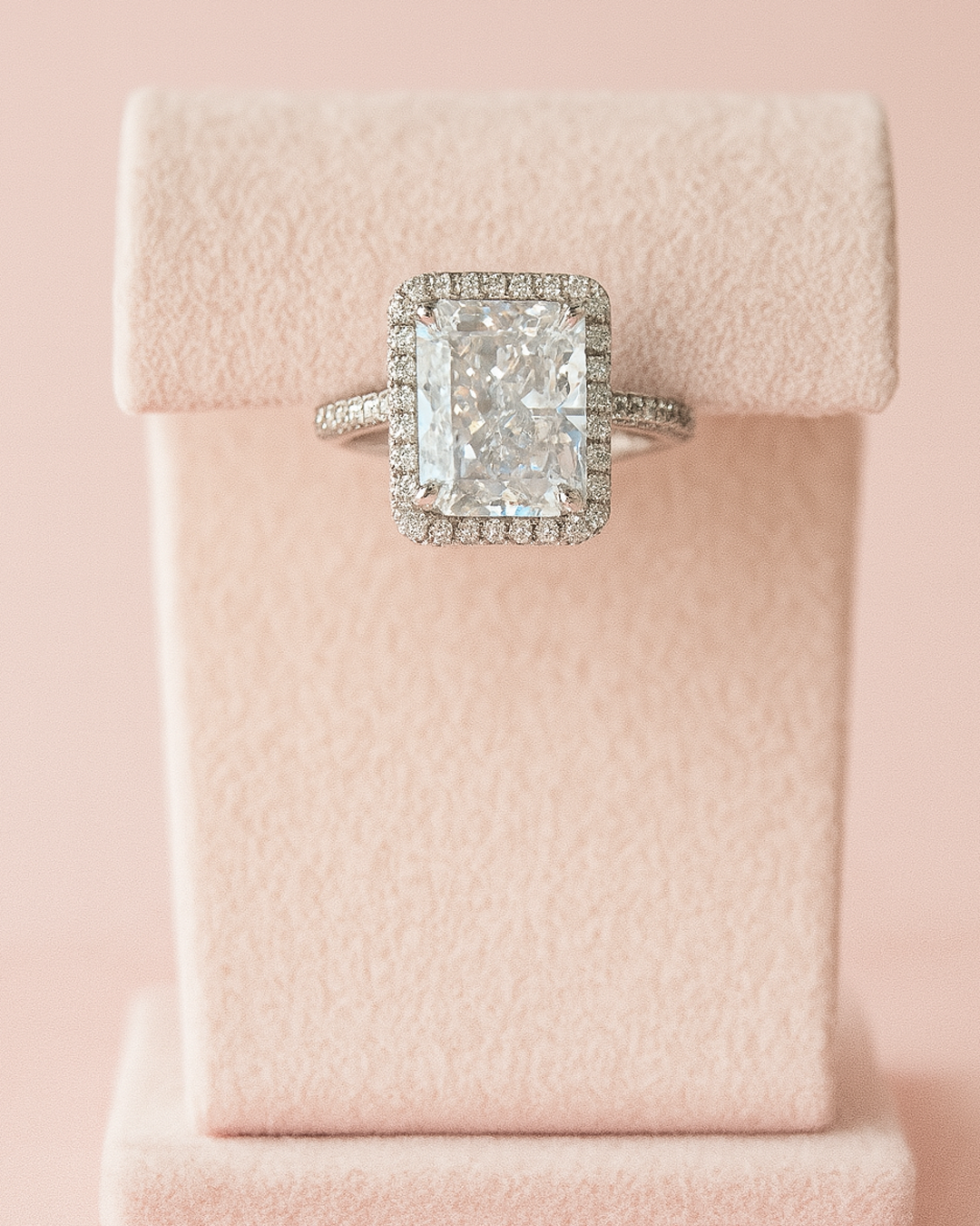 Anel Quadrado Diamante de alto carbono Cravejado - Prata 925 DCG0338