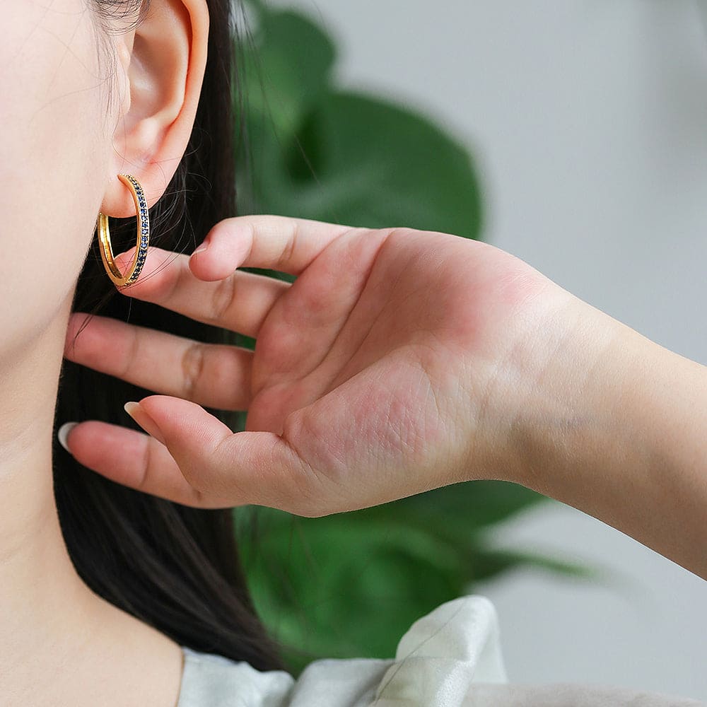 Brinco Argola"M" Fina XYE101748