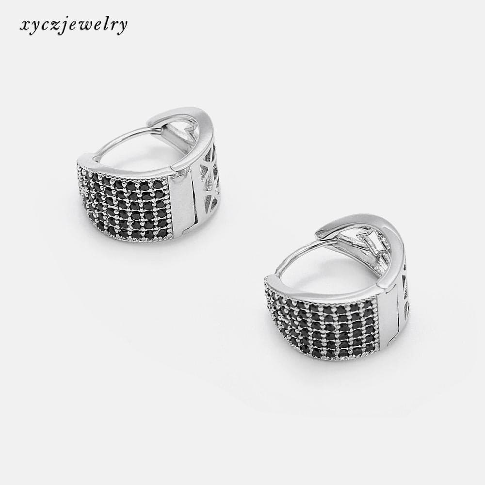 Brinco Argola Triangular XYE102247