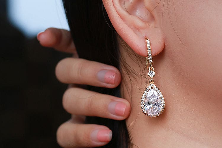 Brinco Gota De Cristal Larga XYE103840-3