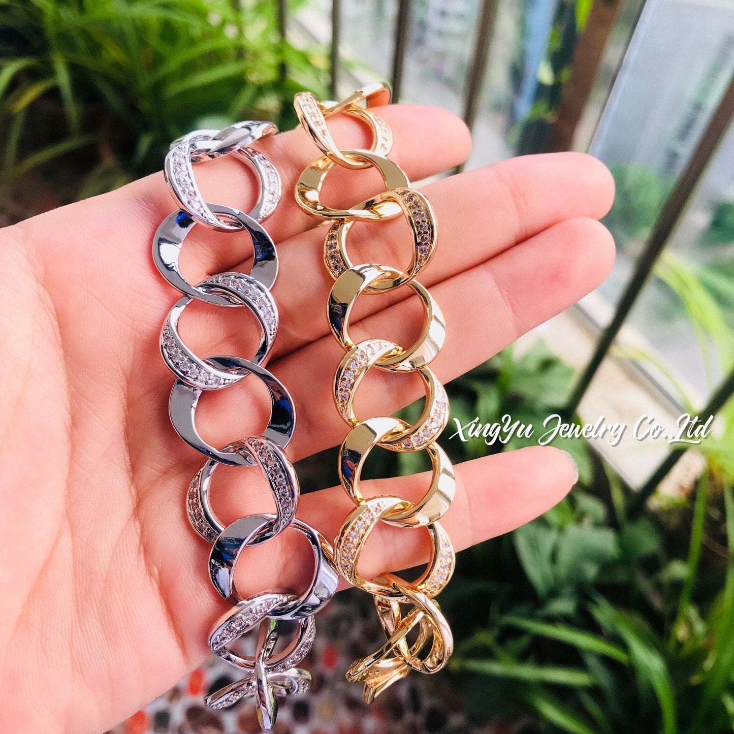 +DESC Pulseira elos cravejados XYH100346